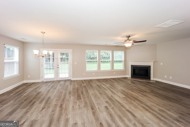 Foto del edificio - 2080 Valley Creek Dr