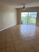 Building Photo - 1416 Meadows Cir W