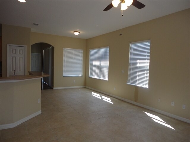 Building Photo - 444 Lake Amberleigh Drive