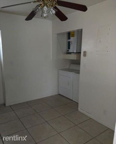 Building Photo - 2 br, 1 bath  - 408 NE 12th Ave # 2