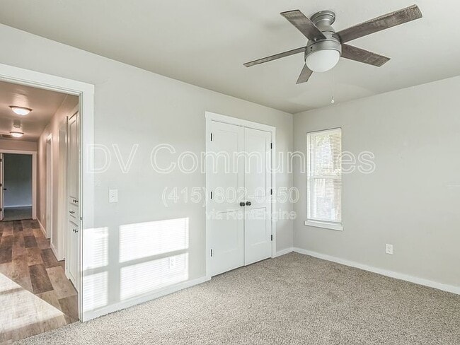 Building Photo - 3408 Oak Grove Dr