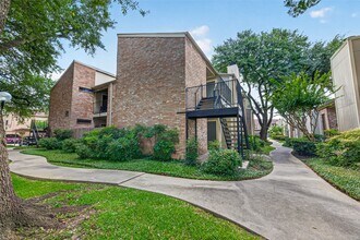 Building Photo - 8100 Cambridge St