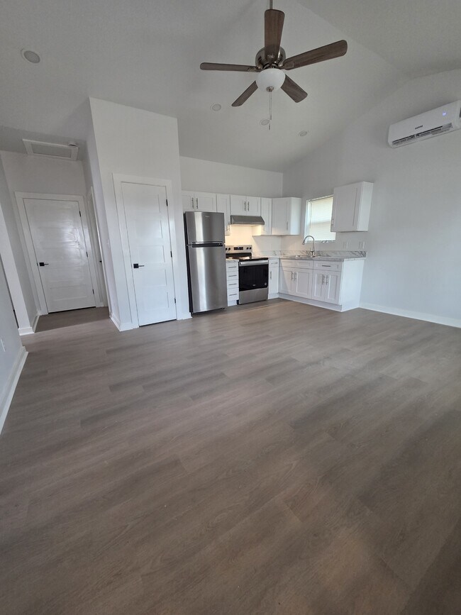 Foto del edificio - 3530 Highview Ct