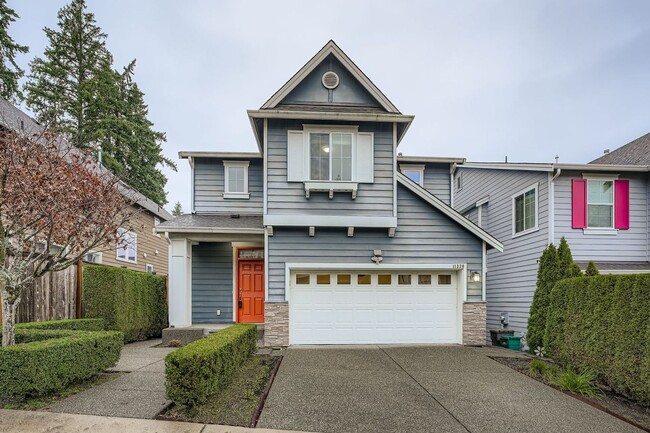 Stunning 3BD / 3BA Redmond Home. Spacious, Updated & Designed for Comfort! - Stunning 3BD / 3BA Redmond Home. Spacious, Updated & Designed for Comfort!