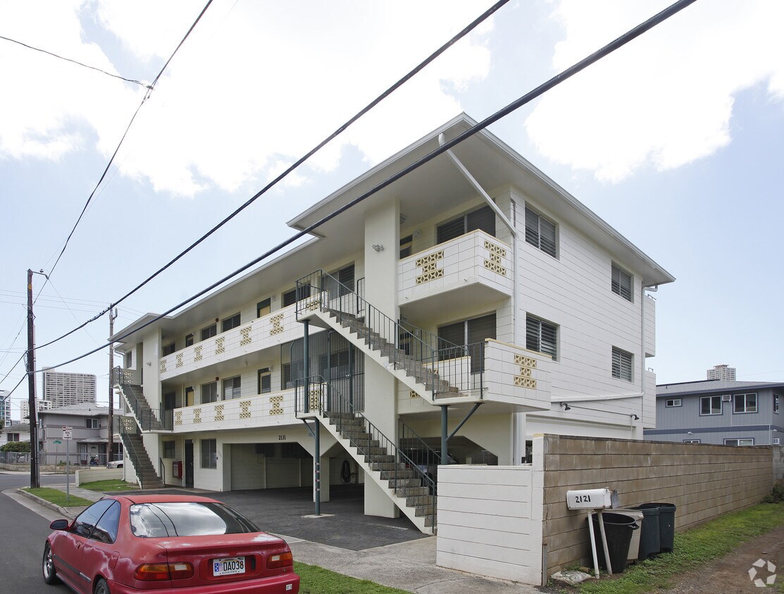 Building Photo - 2131 Fern St