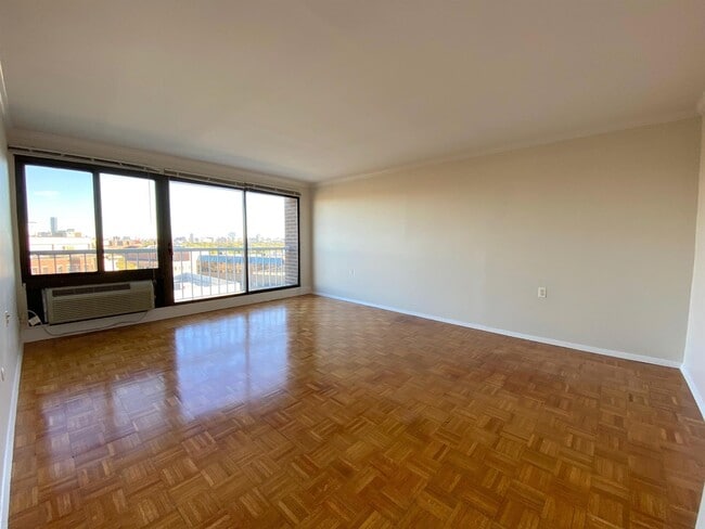 Building Photo - 1105 Massachusetts Ave