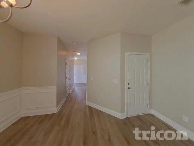 Building Photo - 500 Kirkland Dr