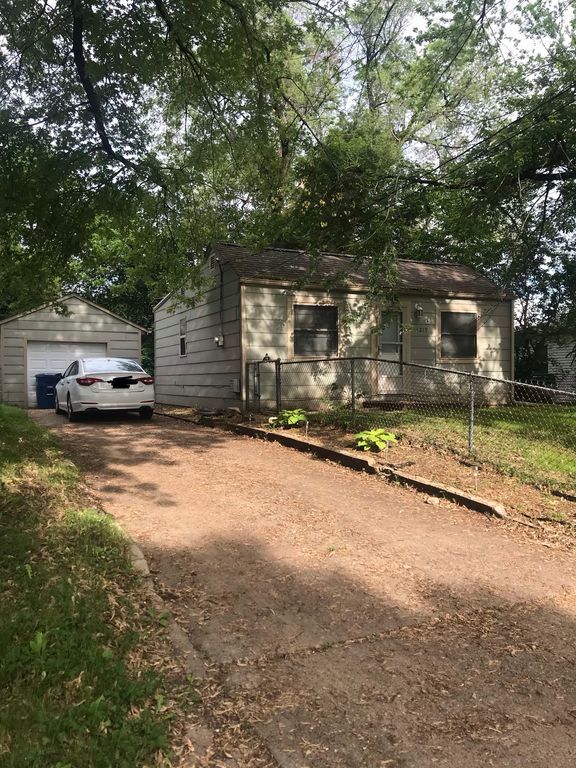 Primary Photo - 1219 E 36th Ct