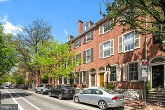 Building Photo - 313 Spruce St