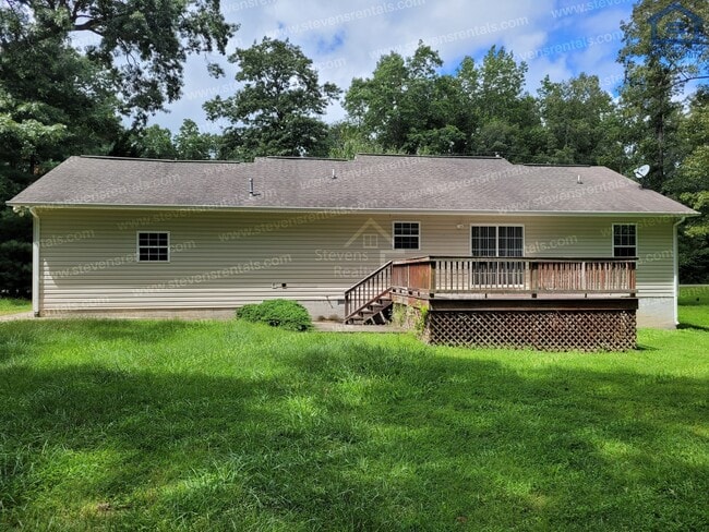 Building Photo - 2020 Menasha Dr