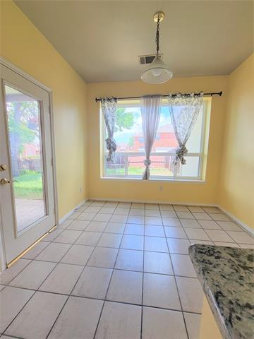 Building Photo - 1464 Summerhill Dr