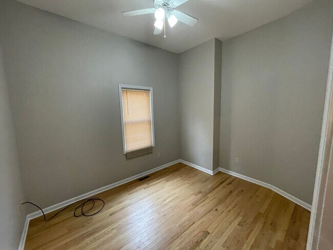 Foto del edificio - 2362 S Howell Ave