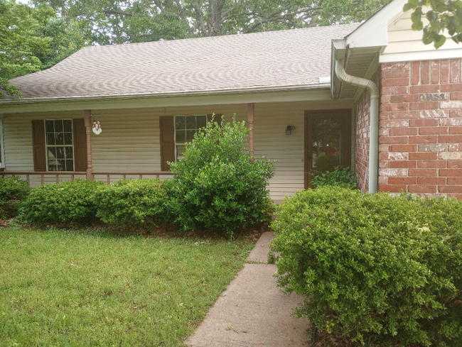 Foto del edificio - 103 Live Oak Dr