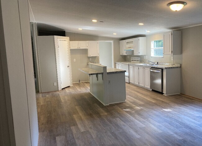 Foto del edificio - 319 Bridgeview Dr