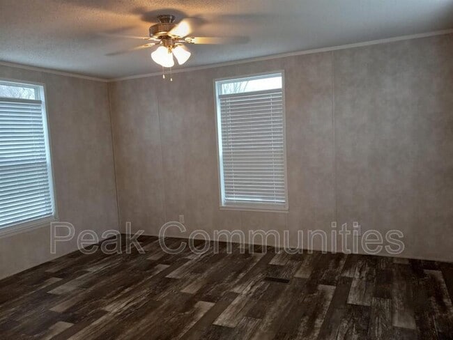 Building Photo - 127 Shady Brook Hts