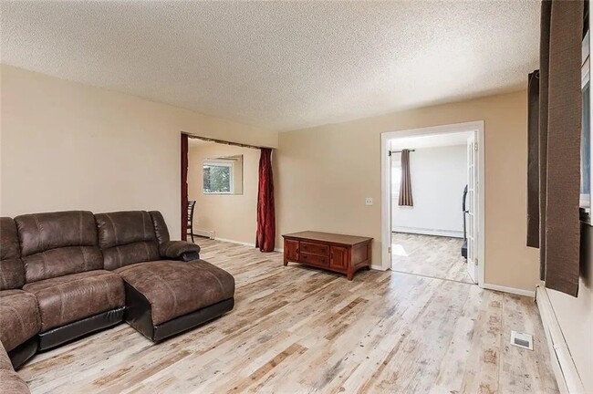 Building Photo - 9805 Rudio Rd