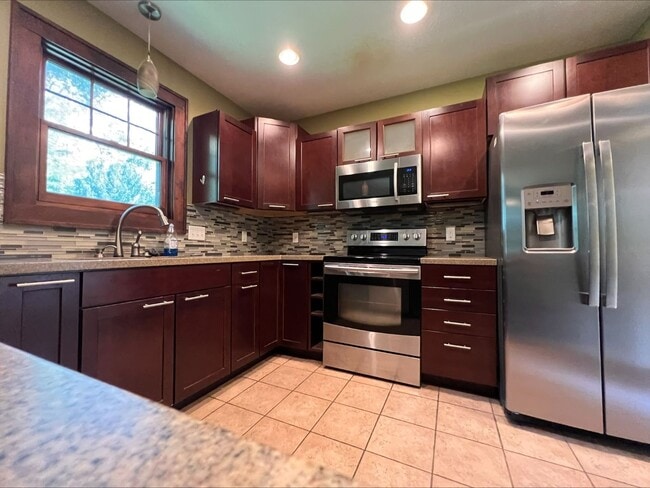 Building Photo - Coming Soon!!! Spacious 5 bedroom House Wi...