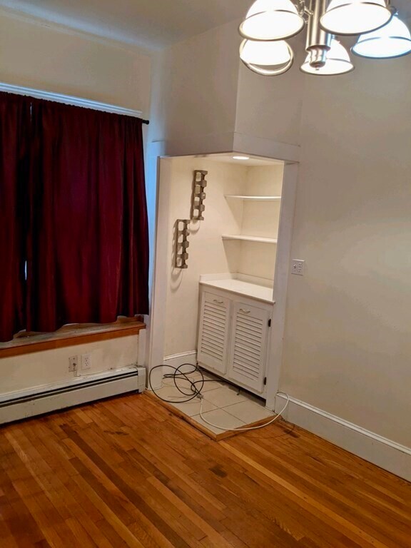 Foto del edificio - 170 Bellingham Ave