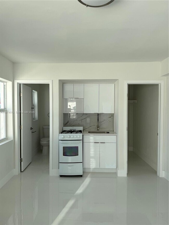 Foto del edificio - 1943 71st St