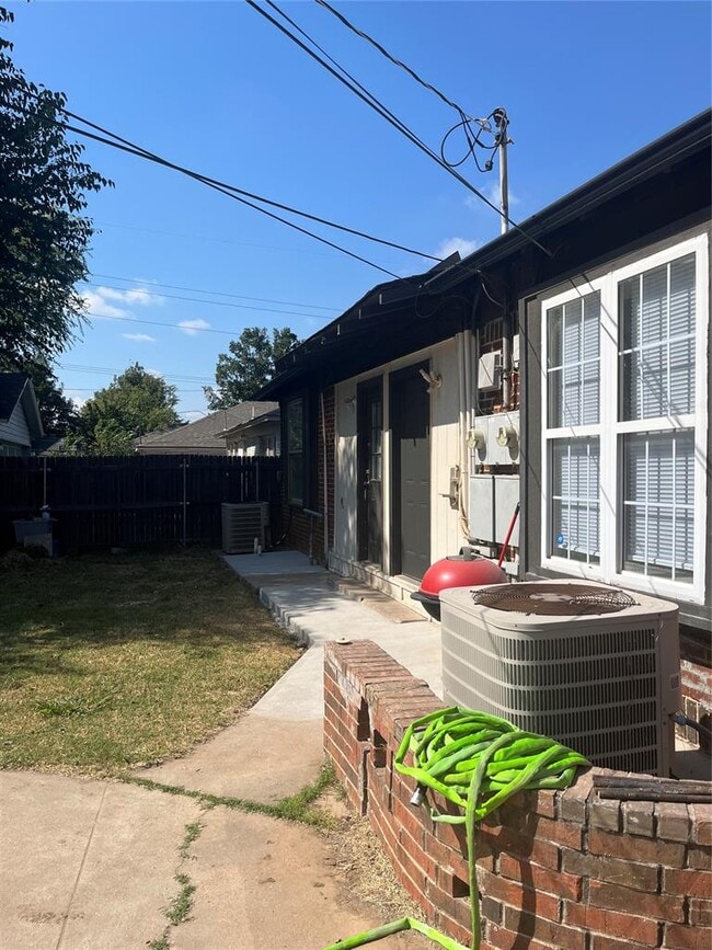 Building Photo - 1508 NW 18th St