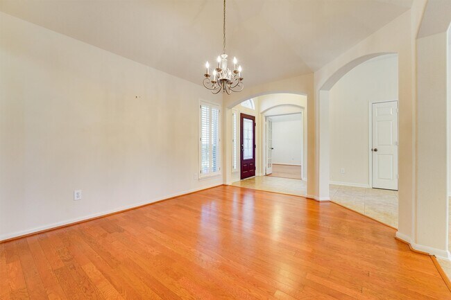 Foto del edificio - 26619 Summerbend Hollow Ln