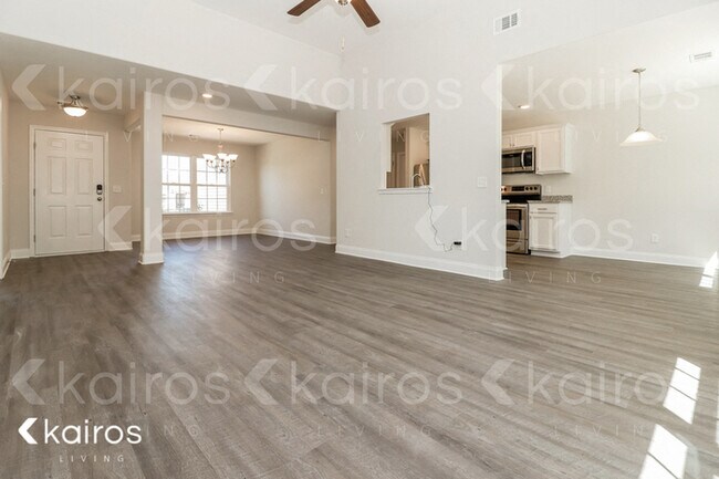 Building Photo - 225 Western Red Cedar Dr