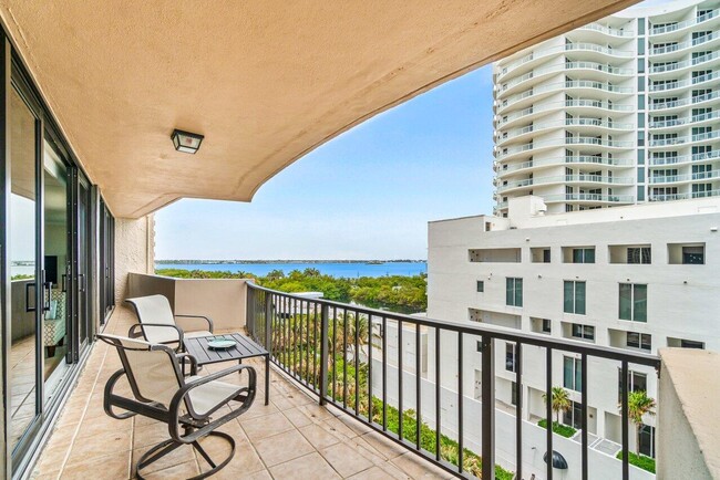 Building Photo - 4200 N Ocean Dr