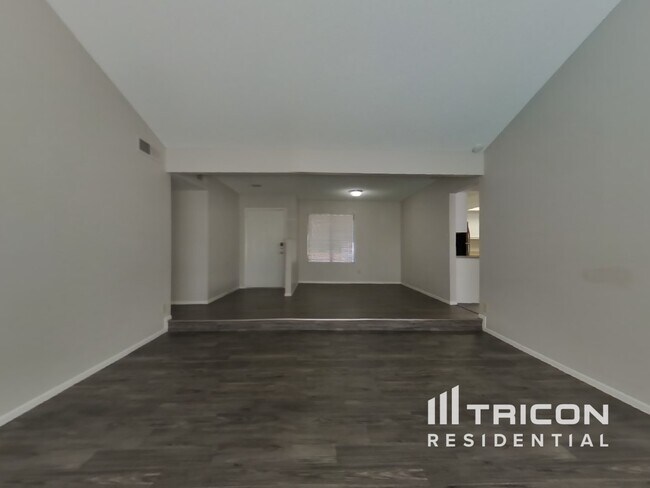 Building Photo - 5333 W Cholla St