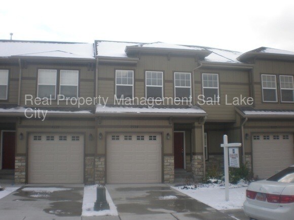 Primary Photo - 3 Bedroom Townhome in Suncrest