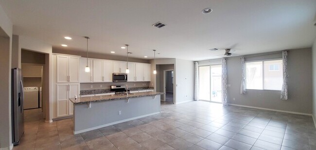 Building Photo - Rent-to-Own House - 3 BD, 2 BA - Goodyear ...