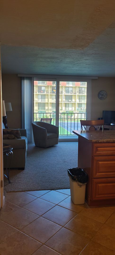 Foto del edificio - Vacation Rental - 30 Day min across From D...