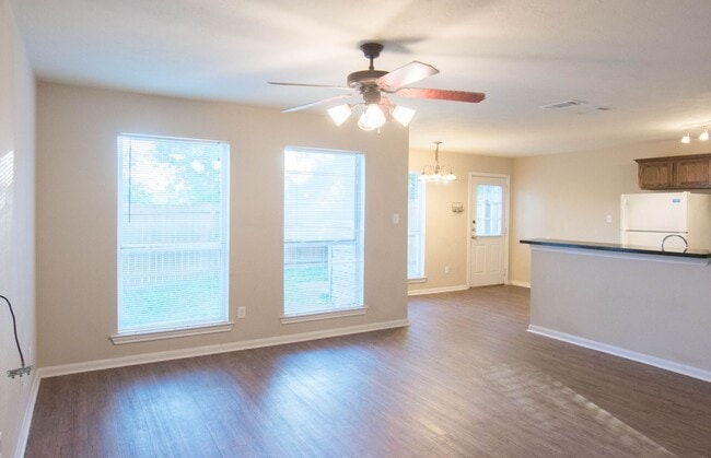 Building Photo - AUGUST PRE-LEASE!  4 Bedroom/3.5 Bathroom ...