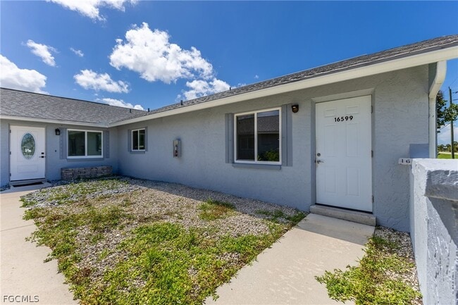 Foto del edificio - 16599 Davis Rd