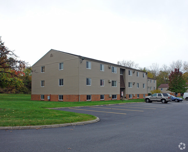 Building Photo - Lincoln Square Apartments