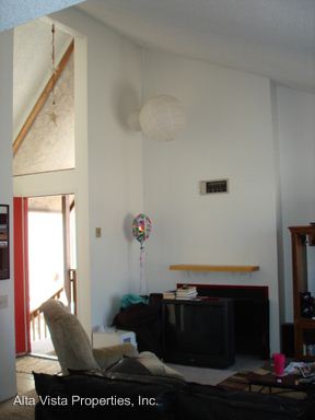 Building Photo - 1228 Grand Ave