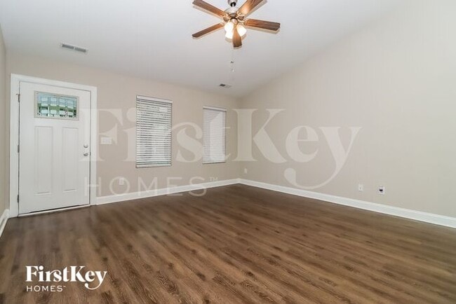 Building Photo - 2065 Samantha Dr