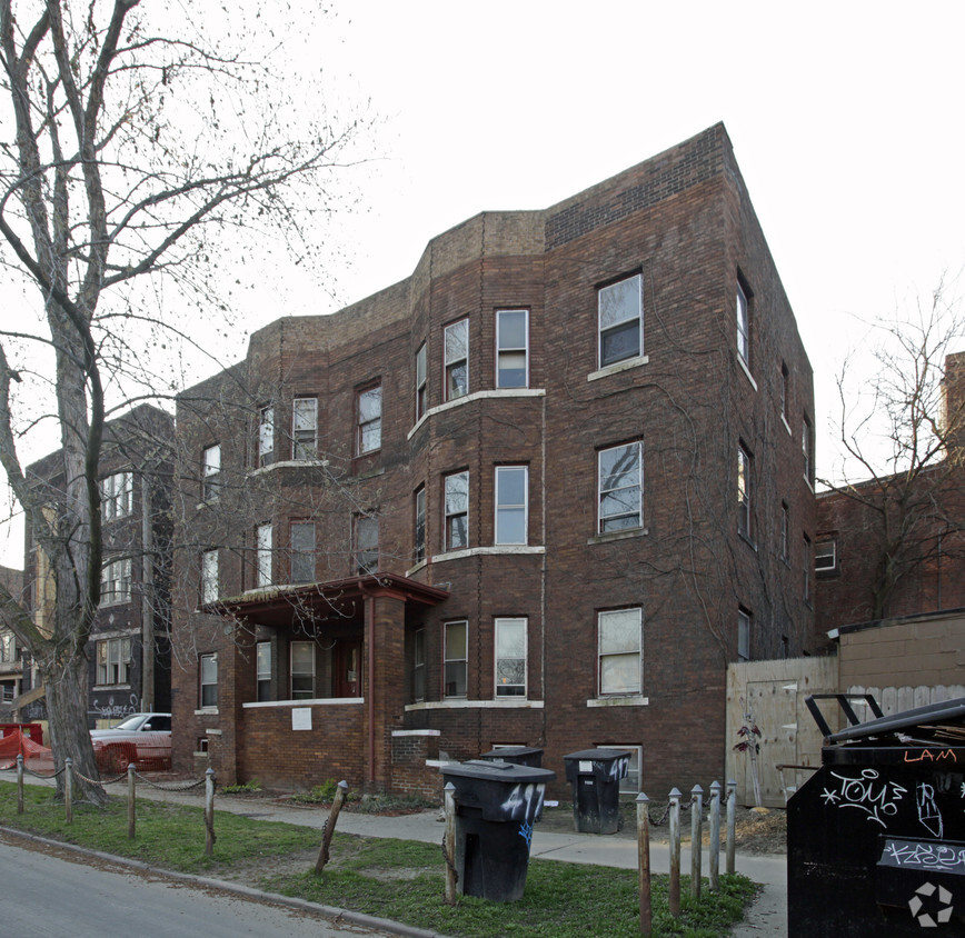 Building Photo - 497 Prentis St