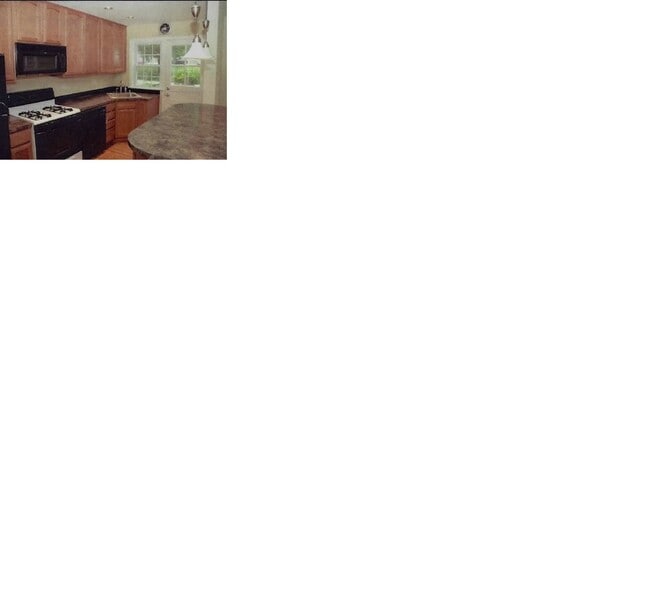 Foto del edificio - 7028 Heathfield Rd