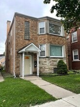 Building Photo - 6125 W Rosedale Ave