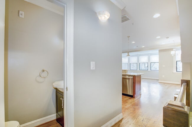 Building Photo - 125 15th St NE