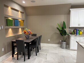 Building Photo - 9134 Brandon St