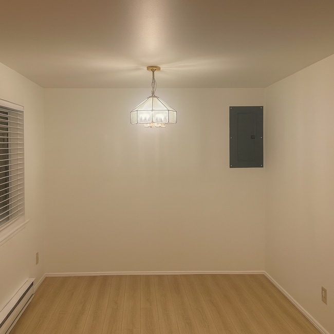 Building Photo - Heart of Issaquah Ground Floor Unit