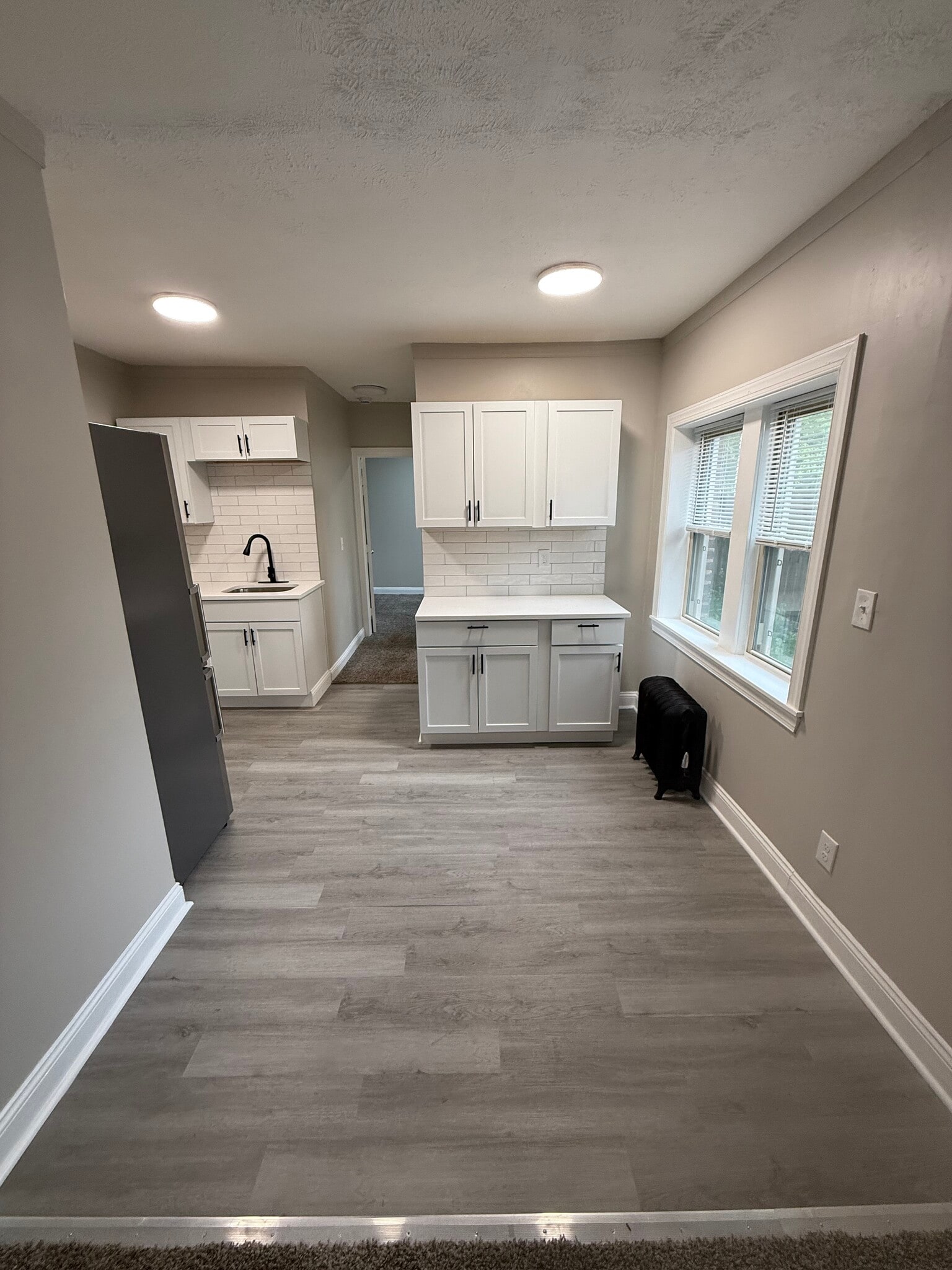 2534 Noble Rd Cleveland Heights, OH 44121 – photo 2