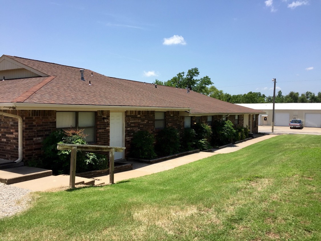 Building Photo - Katherine Apartments