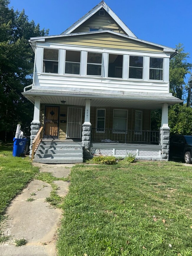 Building Photo - 9301 Pierpont Ave
