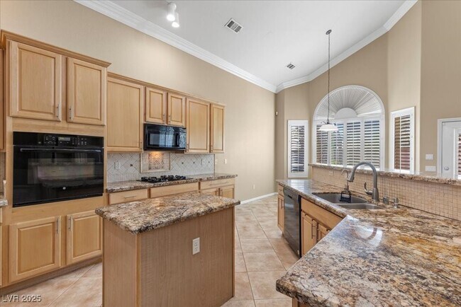 Foto del edificio - 5863 Gushing Spring Ave