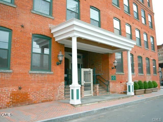 Primary Photo - 145 Canal St E