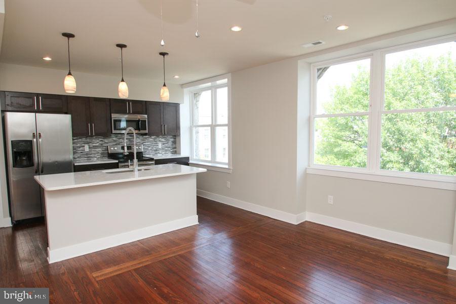 Foto principal - 400 S 45th St