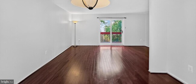 Foto del edificio - 9814 Rainleaf Ct