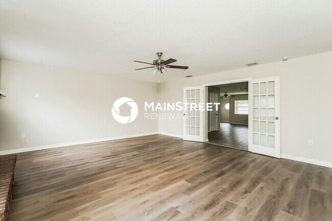 Foto del edificio - 4 Bedroom Pet-Friendly Home in ORLANDO, FL with Main Street Renewal